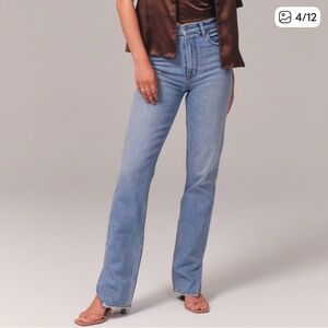 Abercrombie & Fitch Light Blue Straight Leg Curve Love Vented hem Jeans NWT